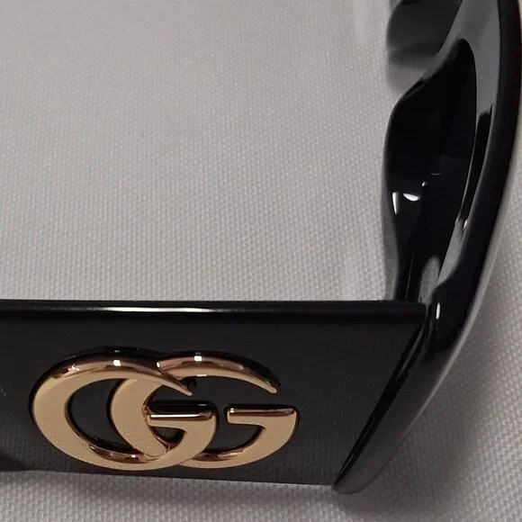 Gucci GG0811S Sunglasses (53-21-145)
